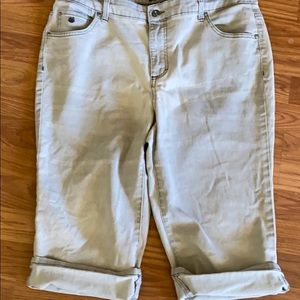 gloria vanderbilt super amanda capris